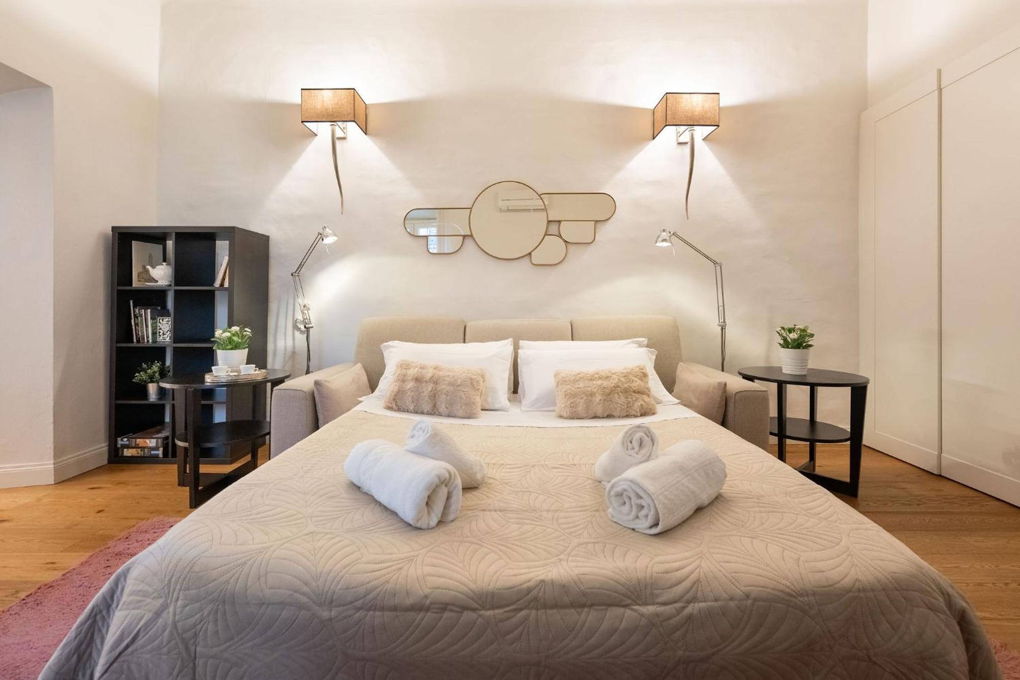 Tb-One Bedroom Luxury Apartment In The Fashion District ฟลอเรนซ์ ภายนอก รูปภาพ