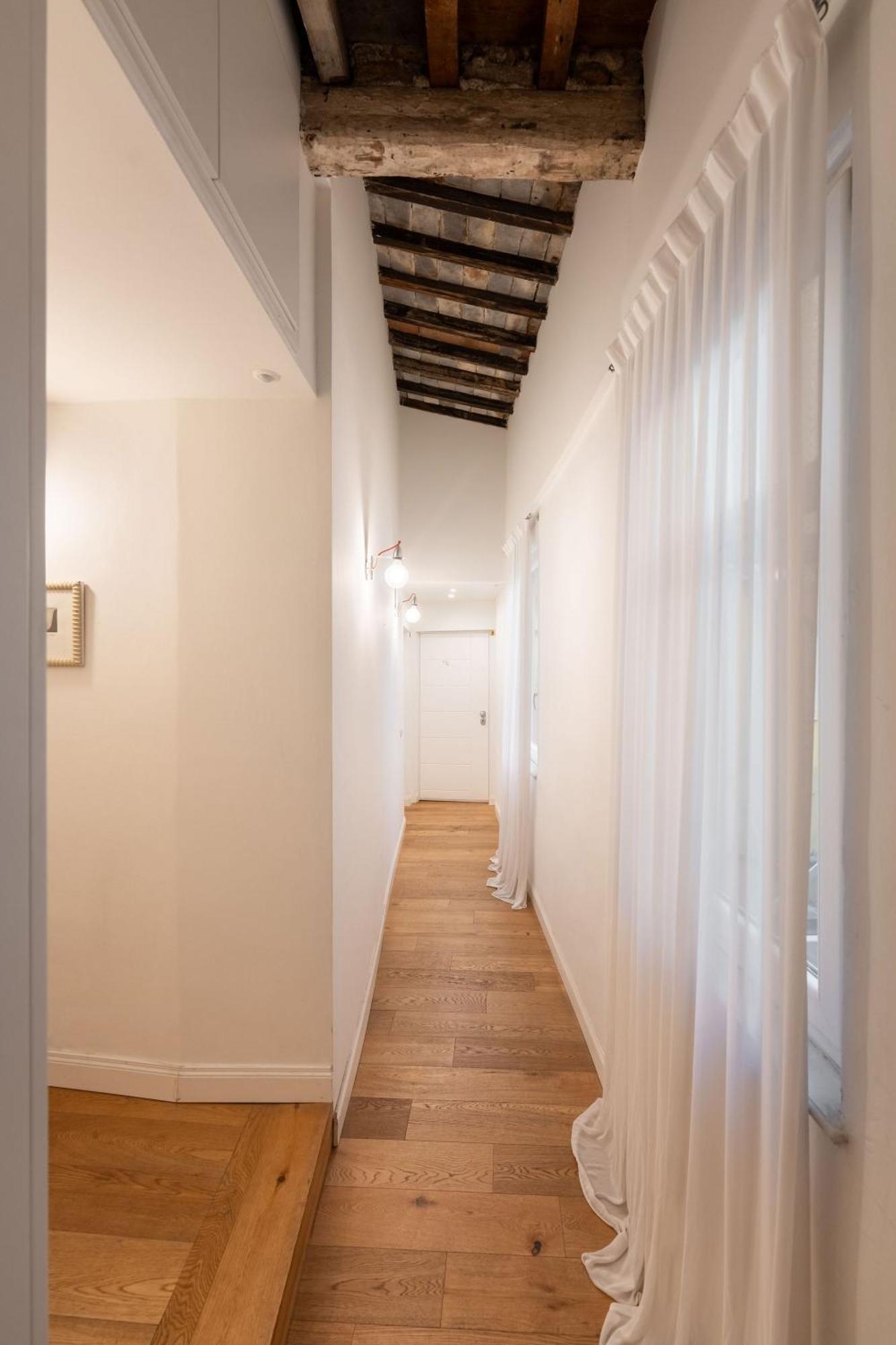 Tb-One Bedroom Luxury Apartment In The Fashion District ฟลอเรนซ์ ภายนอก รูปภาพ