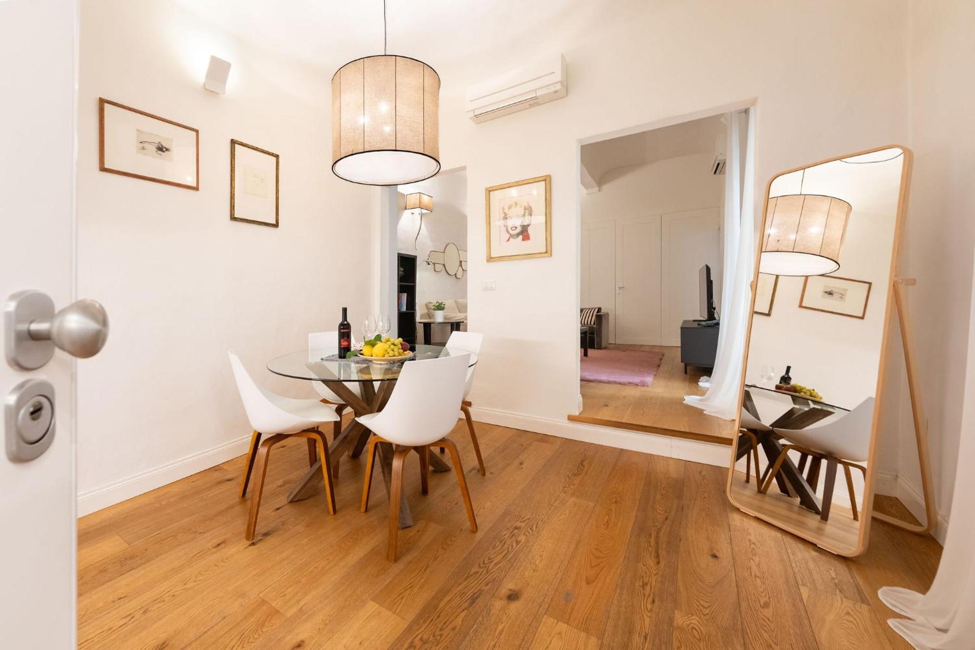 Tb-One Bedroom Luxury Apartment In The Fashion District ฟลอเรนซ์ ภายนอก รูปภาพ