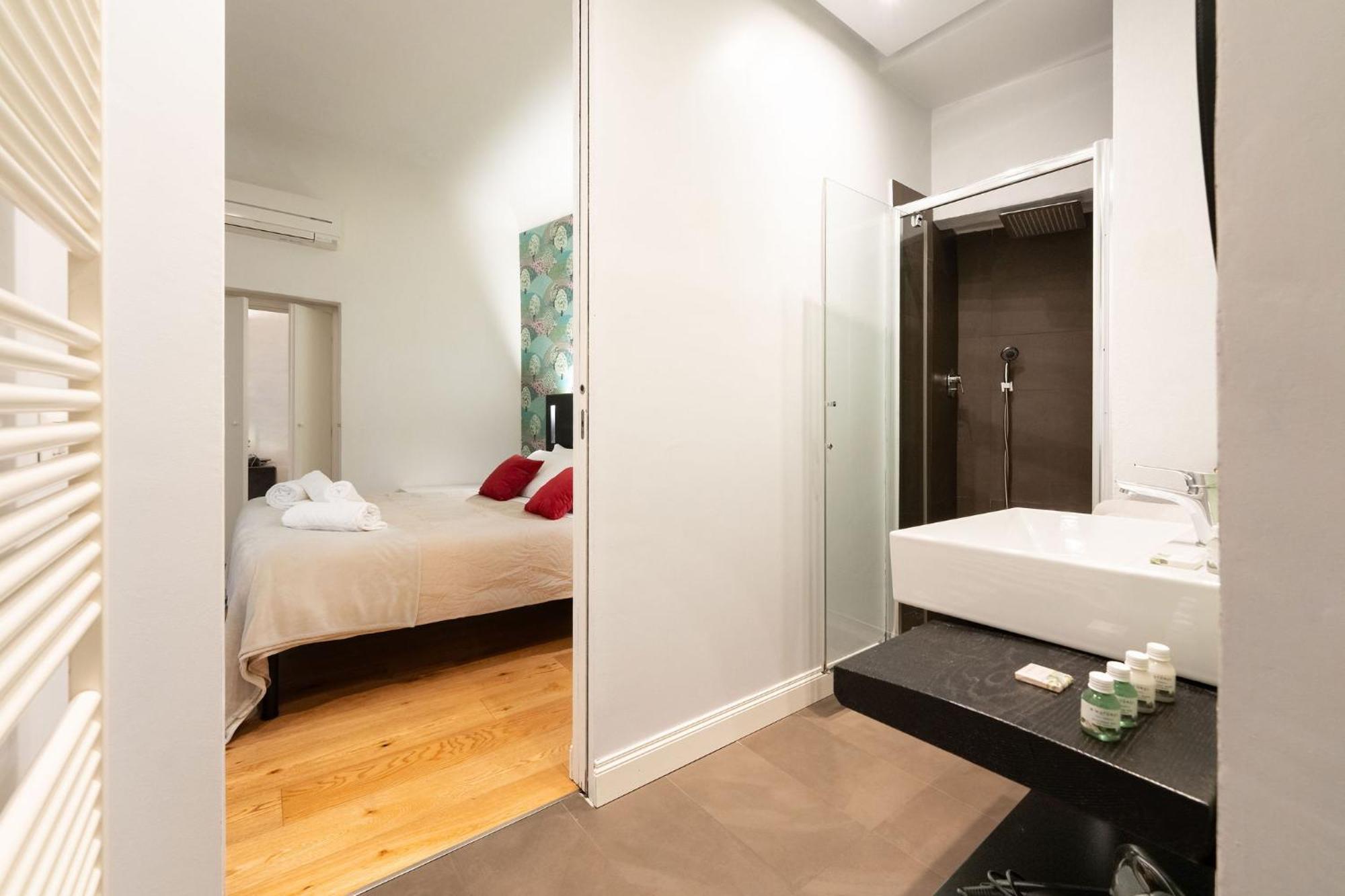 Tb-One Bedroom Luxury Apartment In The Fashion District ฟลอเรนซ์ ภายนอก รูปภาพ