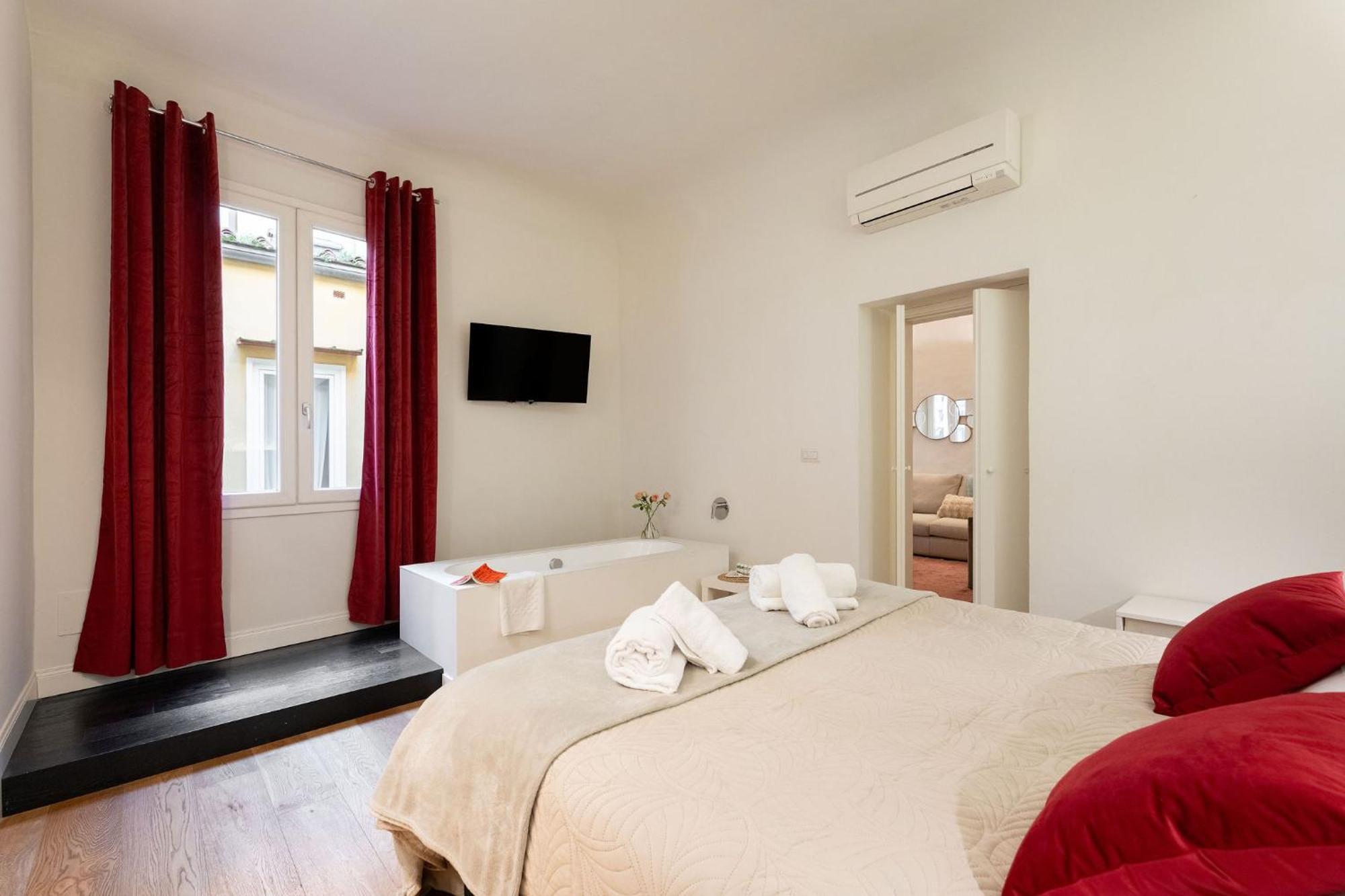 Tb-One Bedroom Luxury Apartment In The Fashion District ฟลอเรนซ์ ภายนอก รูปภาพ