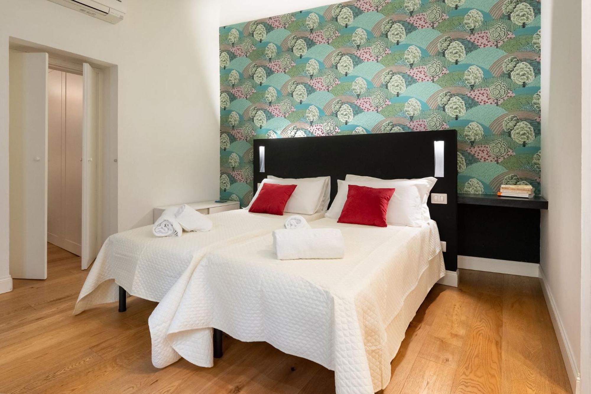 Tb-One Bedroom Luxury Apartment In The Fashion District ฟลอเรนซ์ ภายนอก รูปภาพ